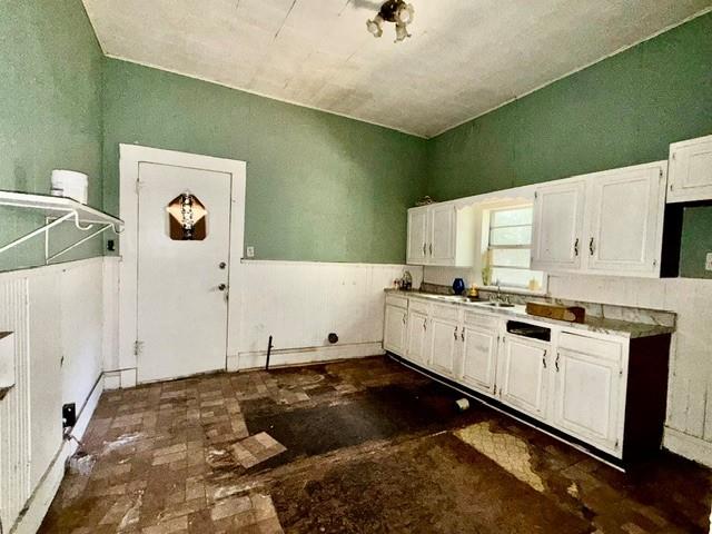 107 8th Street Property Photo 6