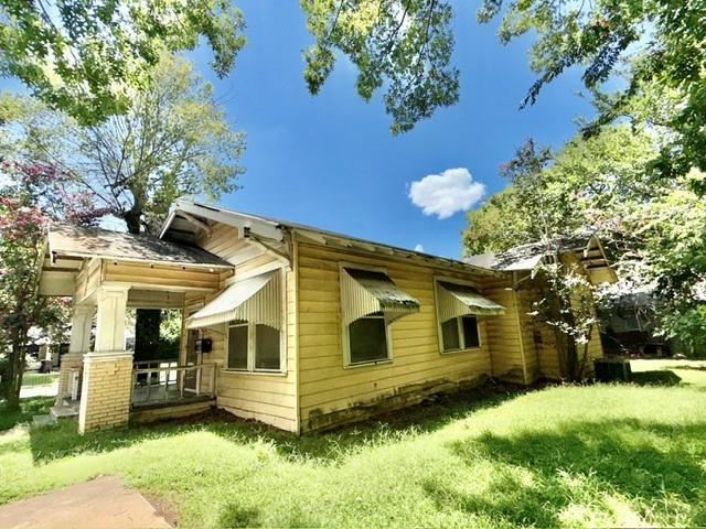 107 8th Street Property Photo 12
