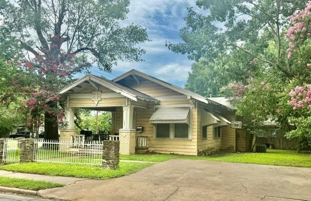 107 8th Street Property Photo 14