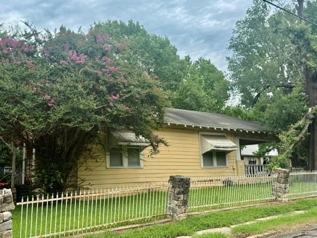 107 8th Street Property Photo 15