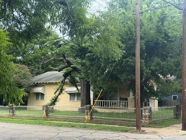 107 8th Street Property Photo 17