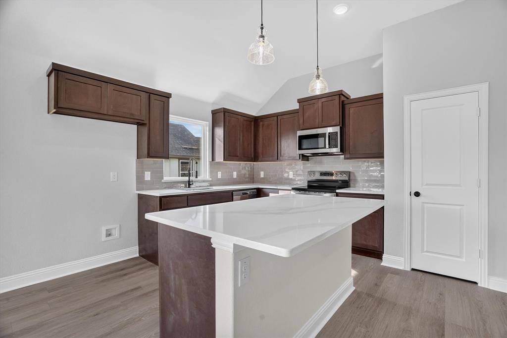 456 Peace Lily Way Property Photo 7