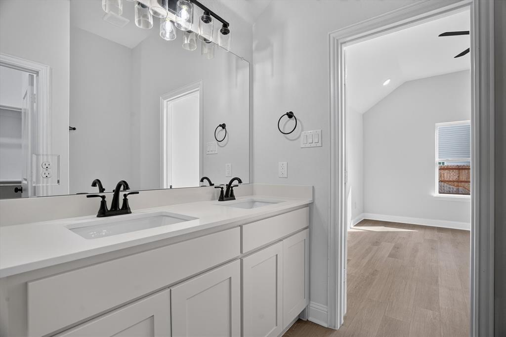 456 Peace Lily Way Property Photo 15