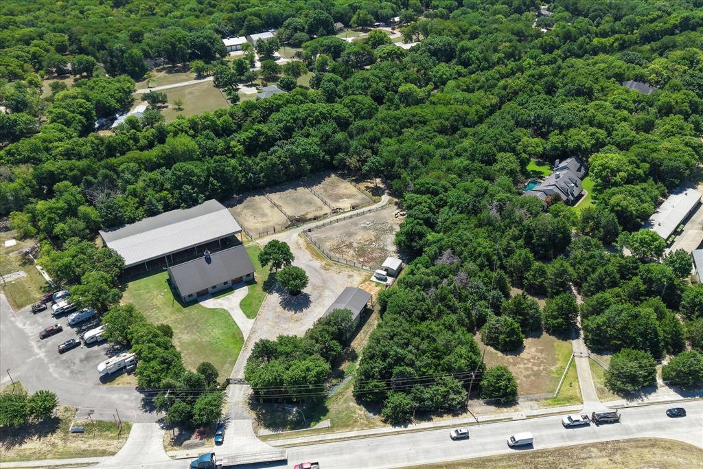 1606 Sam Rayburn Highway Property Photo 4