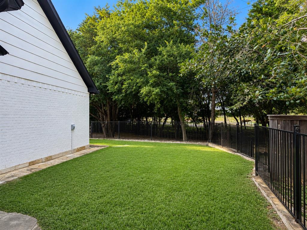 1606 Sam Rayburn Highway Property Photo 26
