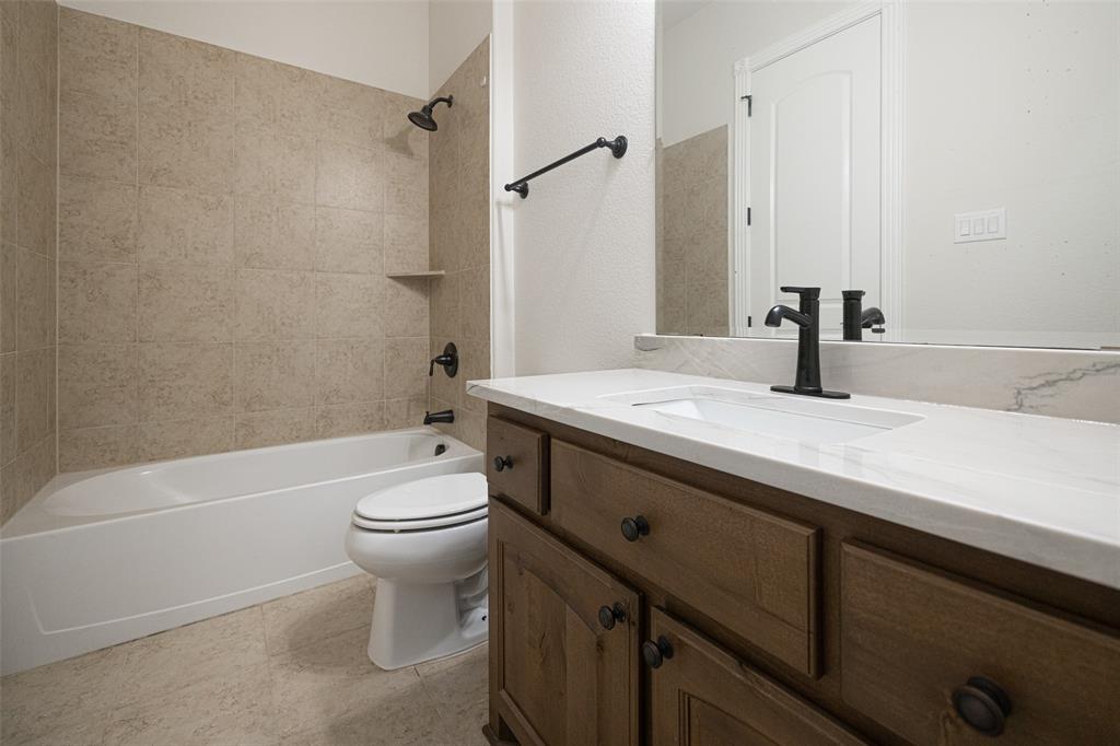 812 Glen Abbey Drive Property Photo 29