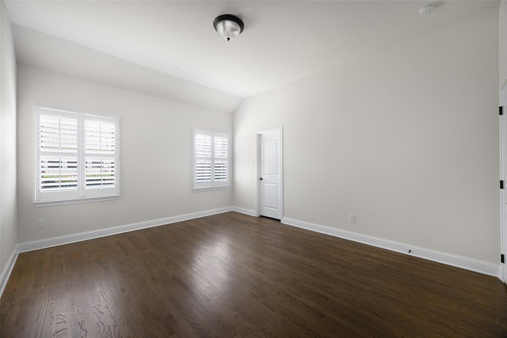 812 Glen Abbey Drive Property Photo 32