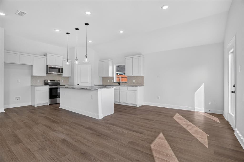 452 Peace Lily Way Property Photo 7