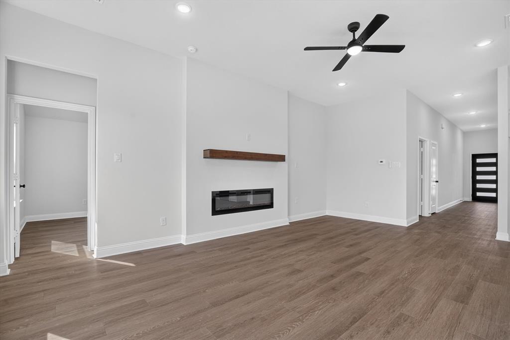 452 Peace Lily Way Property Photo 8