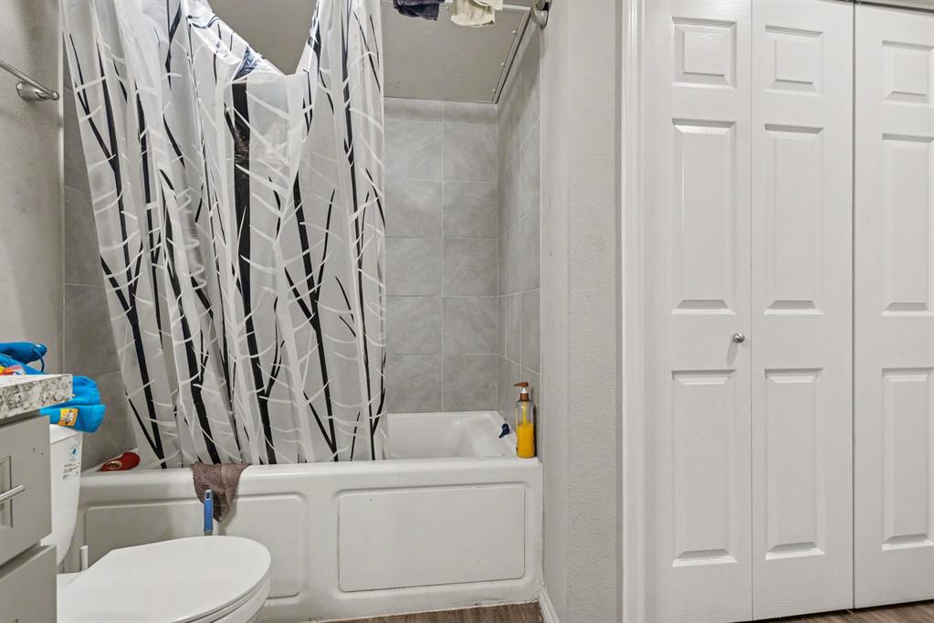 6108 Abrams Road 213 Property Photo 8