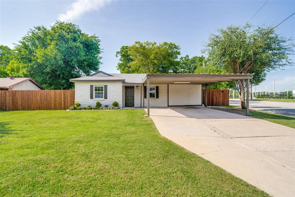 9225 N Dodson Drive Property Photo 1