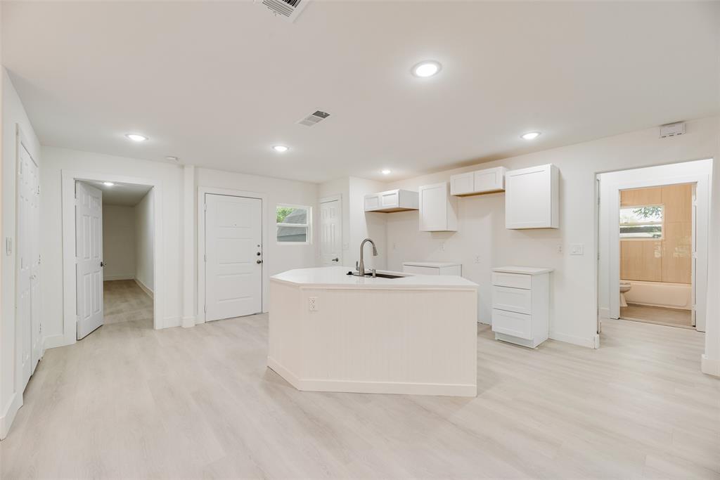 302 Newsom Road Property Photo 9