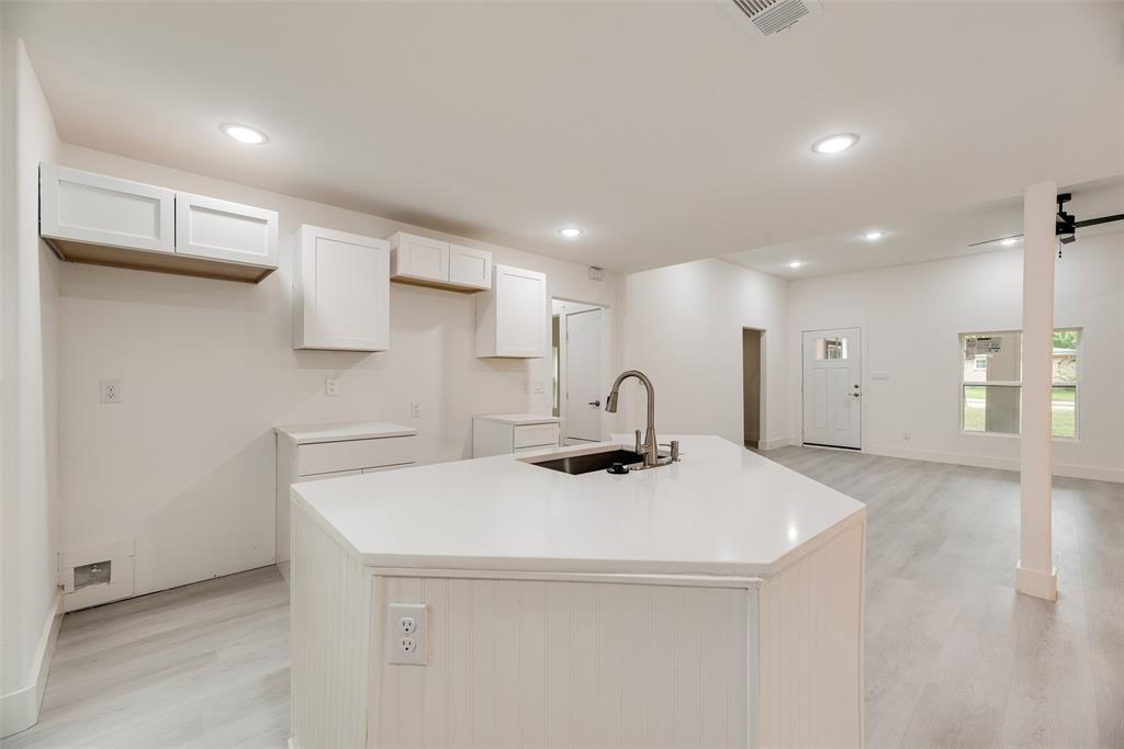 302 Newsom Road Property Photo 10