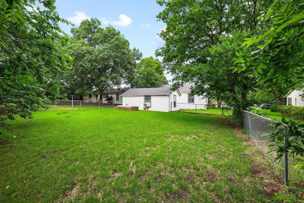1718 N Shannon Street Property Photo 5
