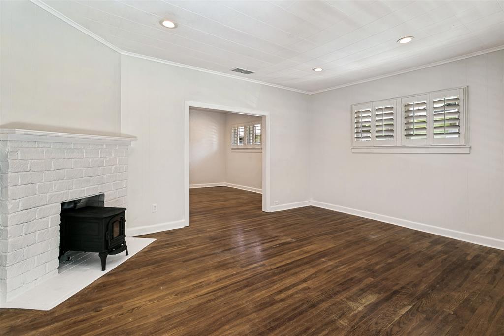 2004 Fairmount Avenue Property Photo 8