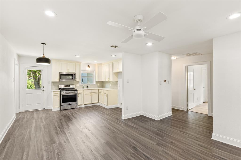 2111 El Capitan Drive Property Photo 6