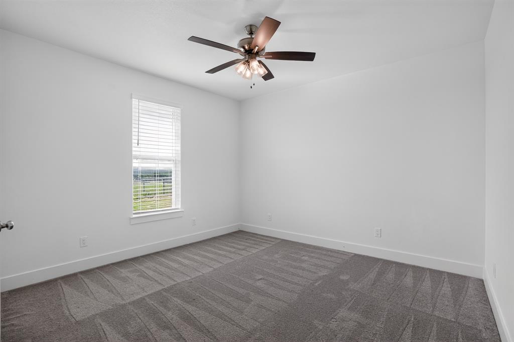 1040 Agnes Property Photo 27
