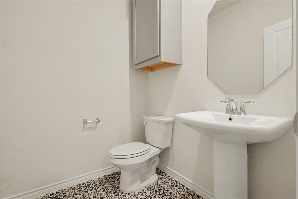 2209 Sue Ellen Street Property Photo 28