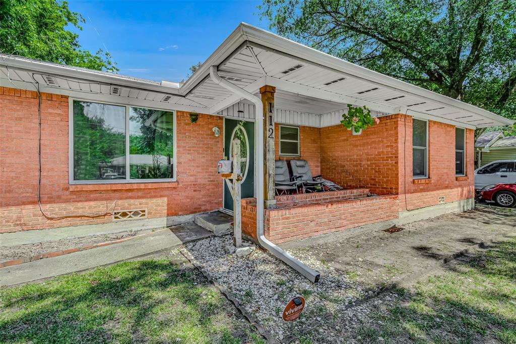 112 Oak Drive Property Photo 1