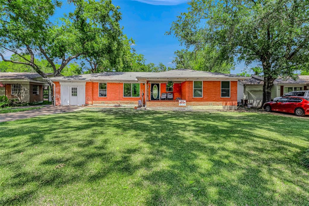112 Oak Drive Property Photo 3