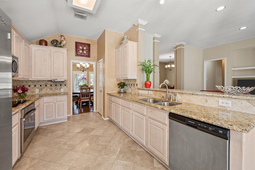 926 Creekbend Drive Property Photo 15