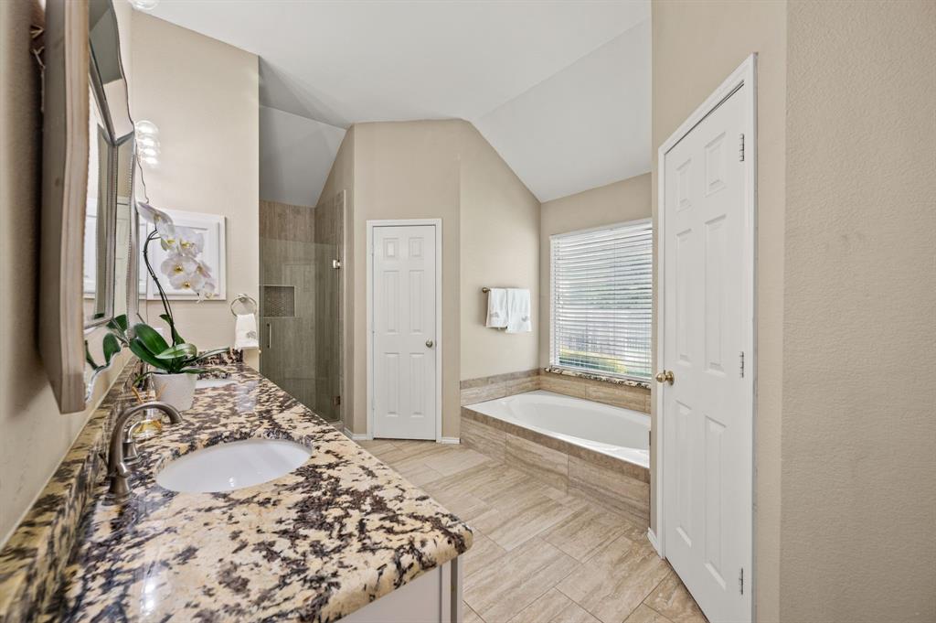 926 Creekbend Drive Property Photo 21