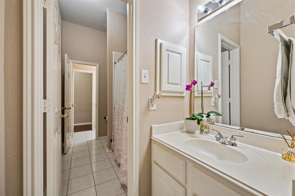 926 Creekbend Drive Property Photo 26
