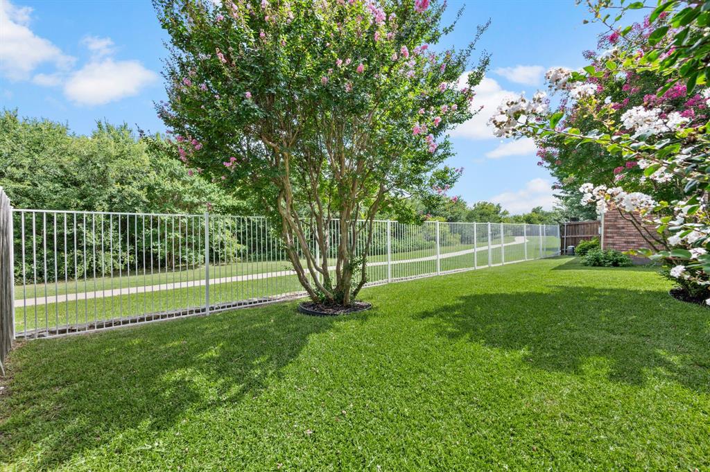 926 Creekbend Drive Property Photo 33