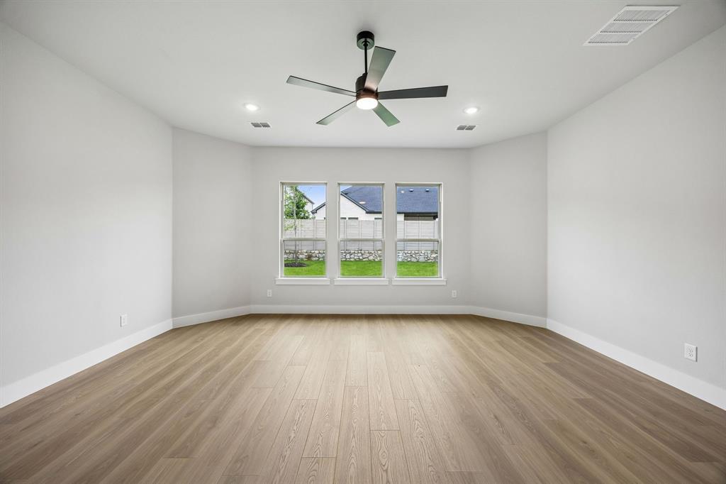 4628 Bishop Street Property Photo 19