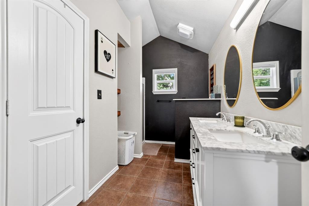 810 Edna Street Property Photo 16