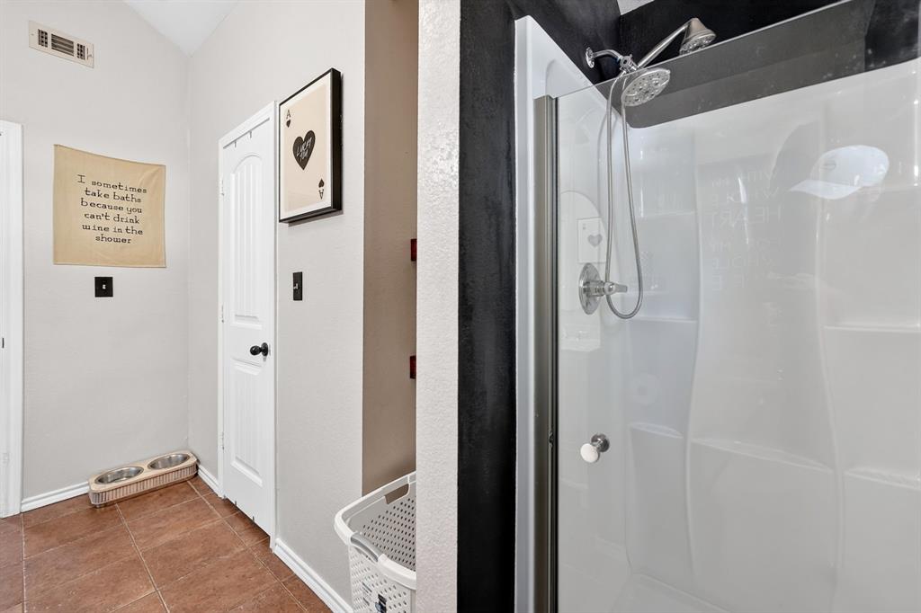 810 Edna Street Property Photo 18