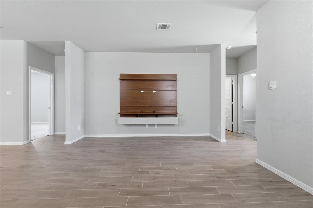 6736 Windfall Drive Property Photo 14