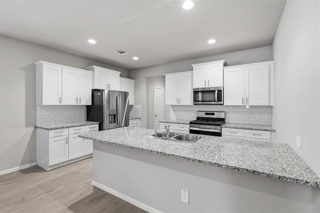 6736 Windfall Drive Property Photo 18