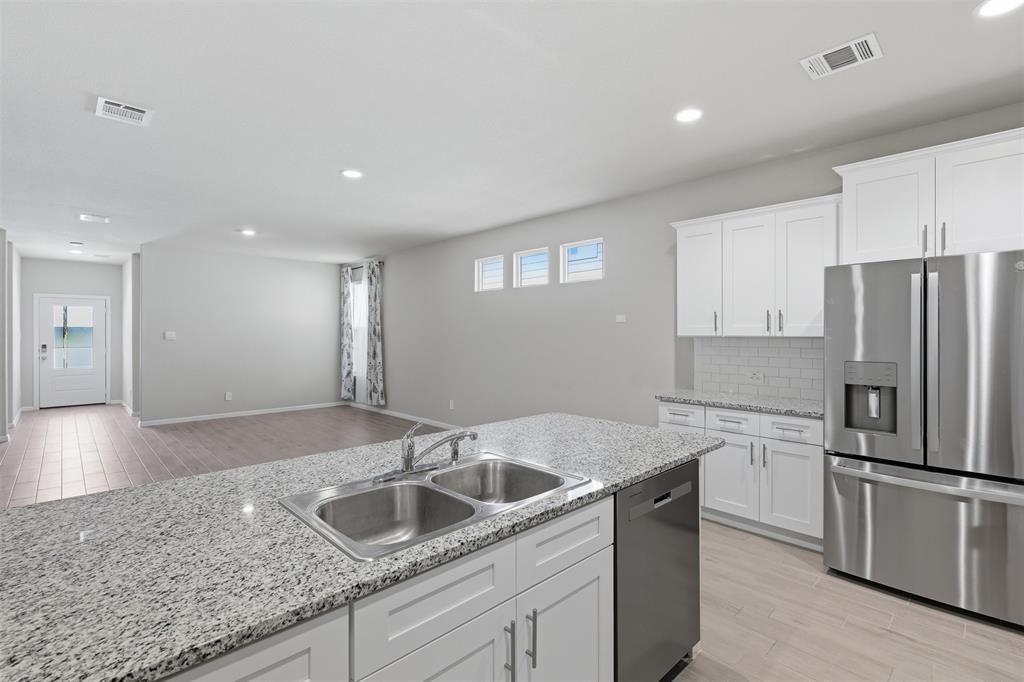6736 Windfall Drive Property Photo 19