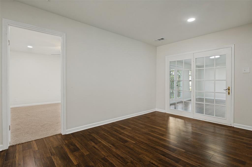 3811 Rolinda Drive Property Photo 4