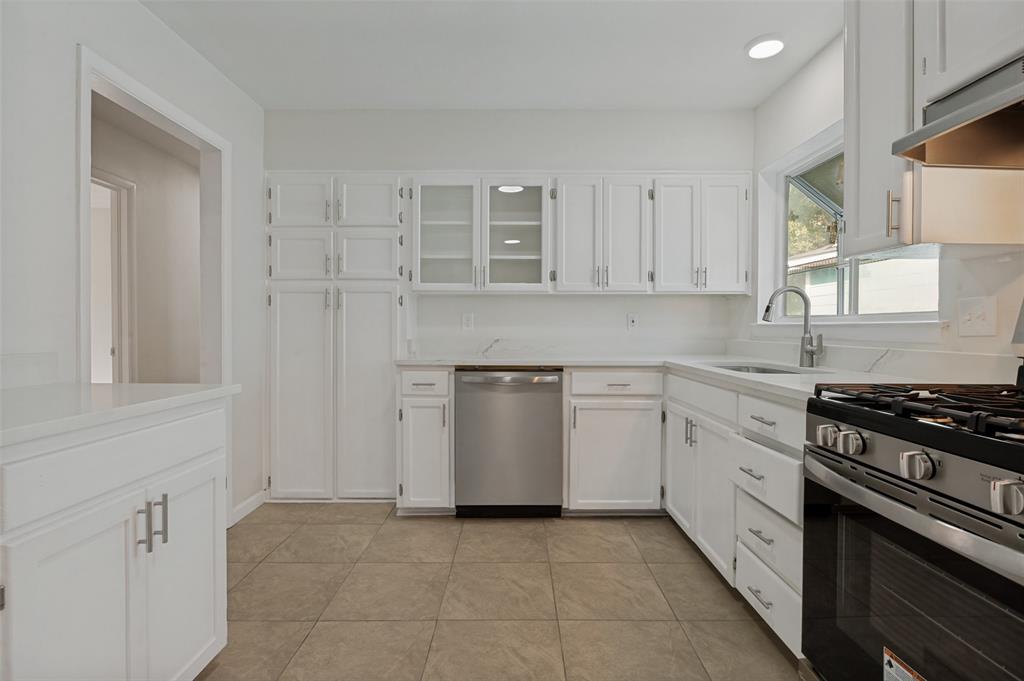 3811 Rolinda Drive Property Photo 10