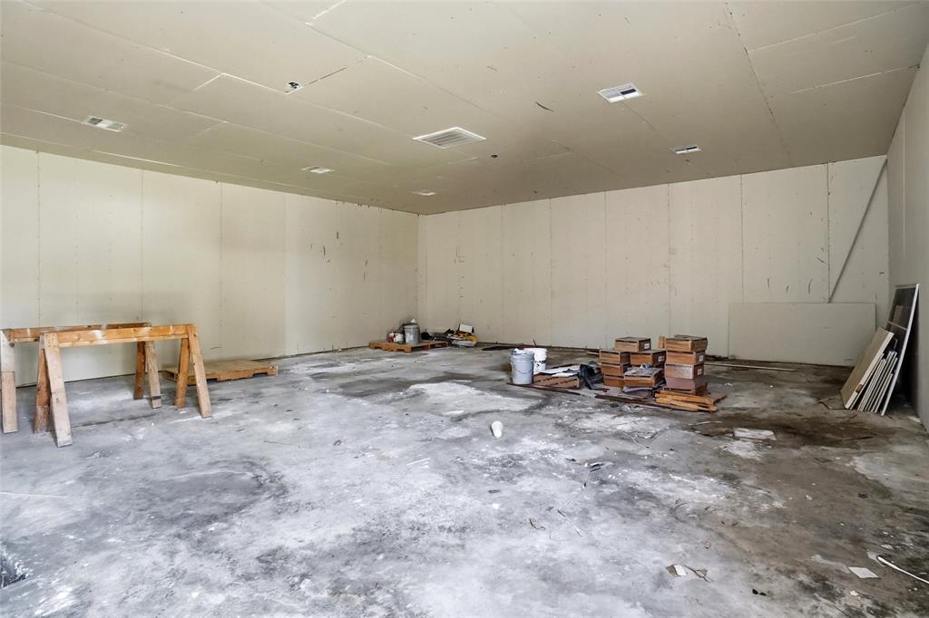 8202 Elam Road Property Photo 18