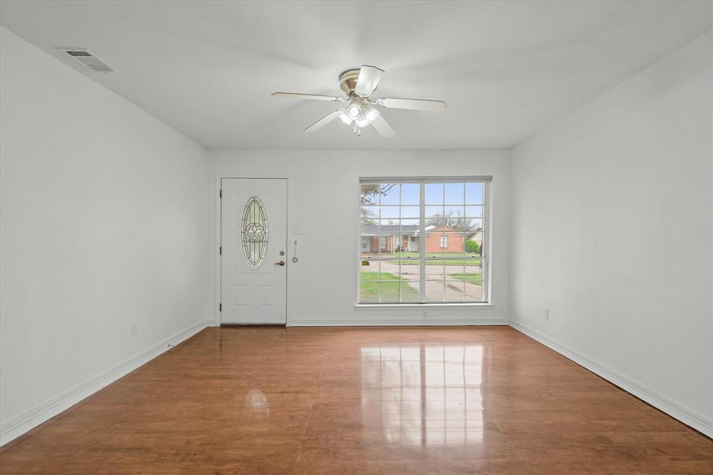 2819 Cary Drive Property Photo 3