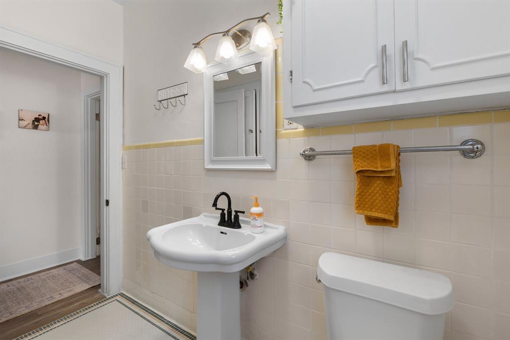 1712 Speedway Avenue Property Photo 23