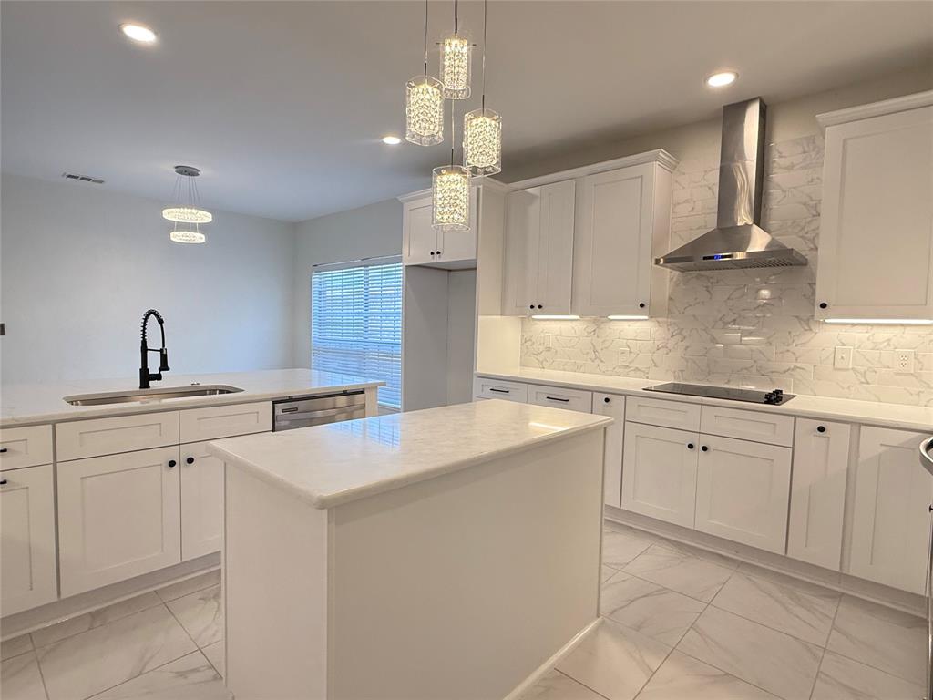 2316 Windy Ridge Court Property Photo 6