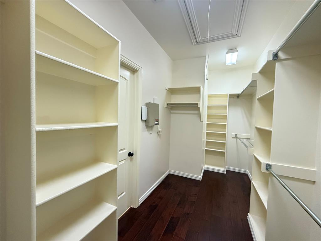 2316 Windy Ridge Court Property Photo 18