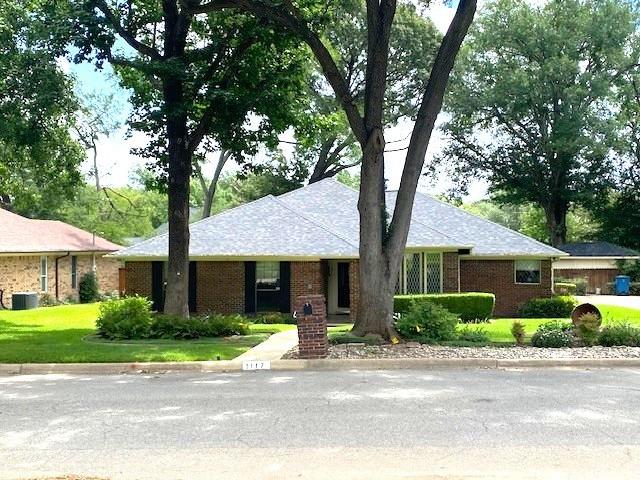 1117 Hillside Drive Property Photo 1