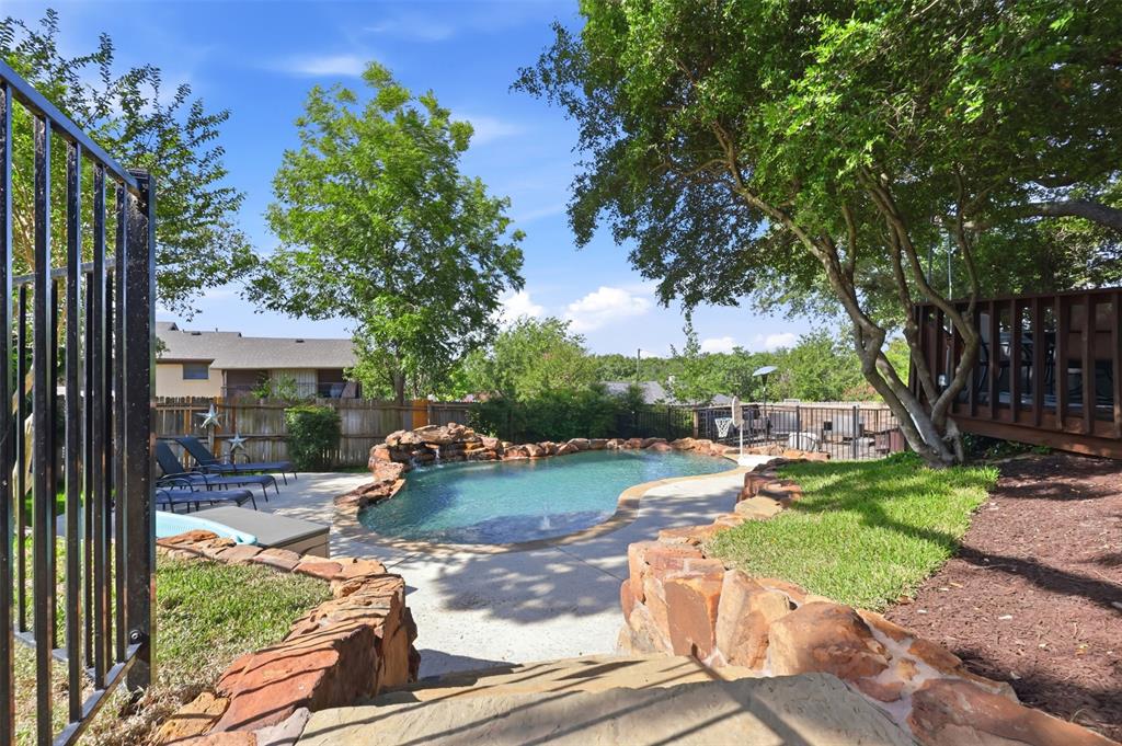 7621 Woodside Hill Property Photo 33