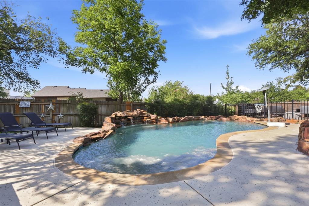 7621 Woodside Hill Property Photo 35