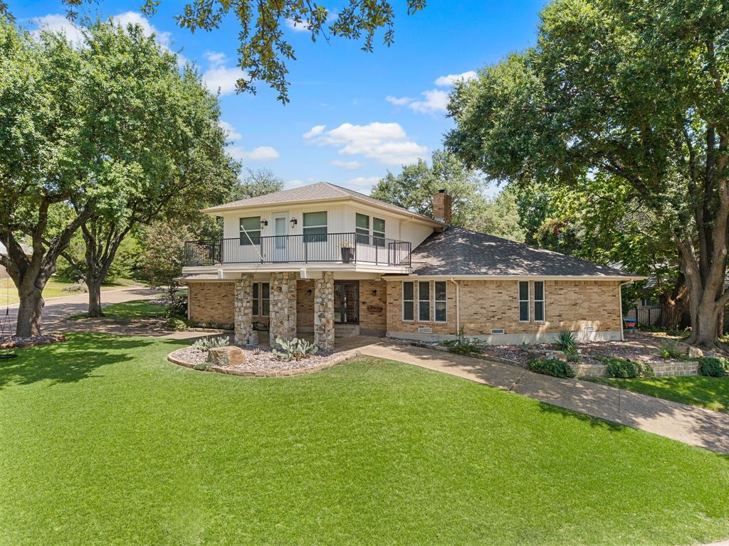 1501 S Lakeshore Drive Property Photo 3