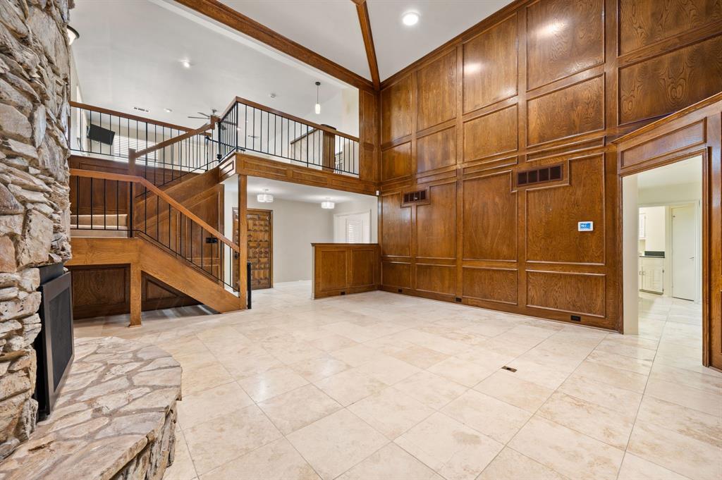 1501 S Lakeshore Drive Property Photo 9