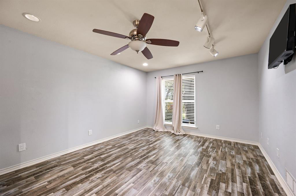 1501 S Lakeshore Drive Property Photo 27