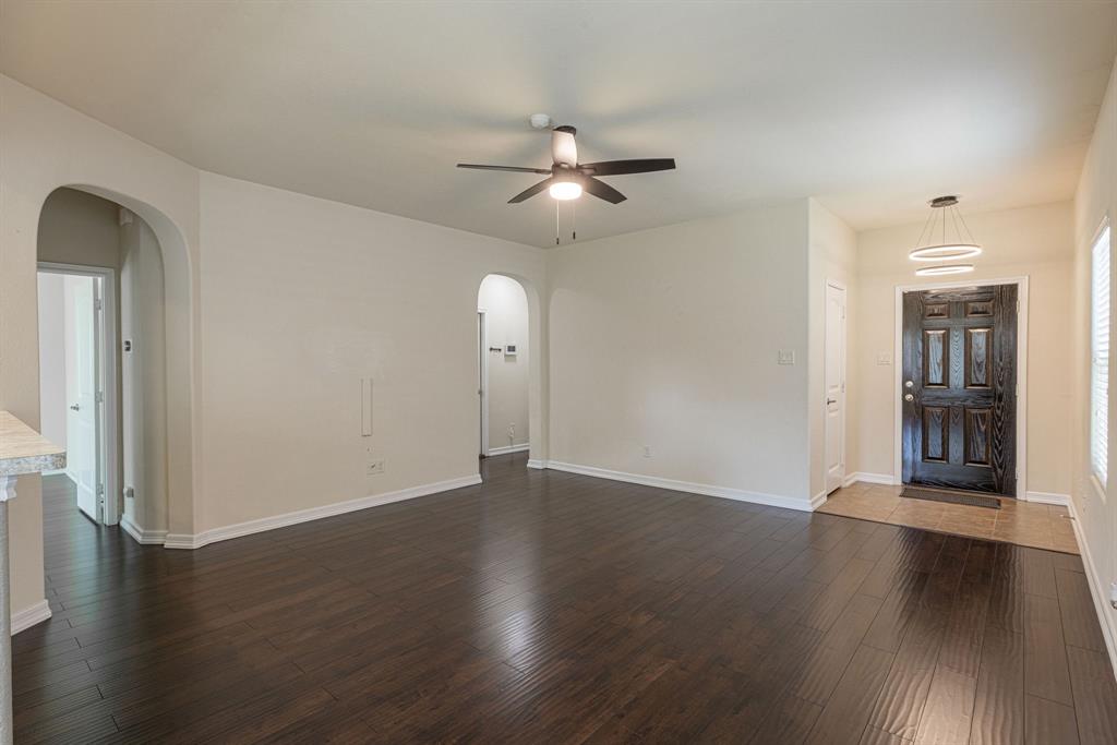 4833 Elkhart Drive Property Photo 6