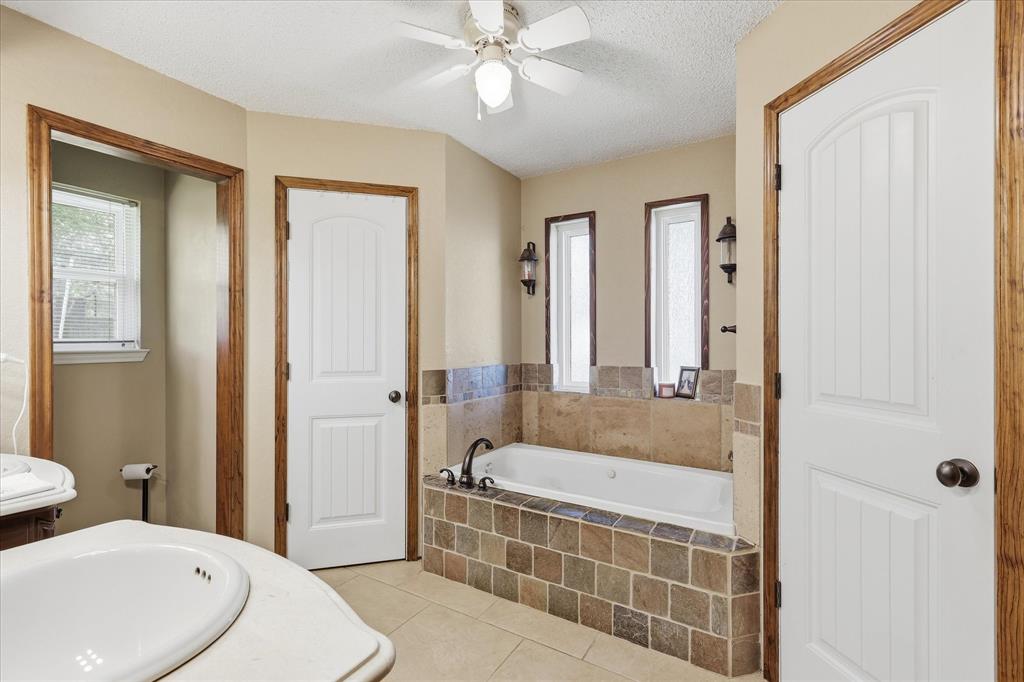 405 Lantern Ridge Property Photo 16