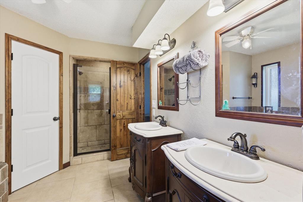 405 Lantern Ridge Property Photo 18